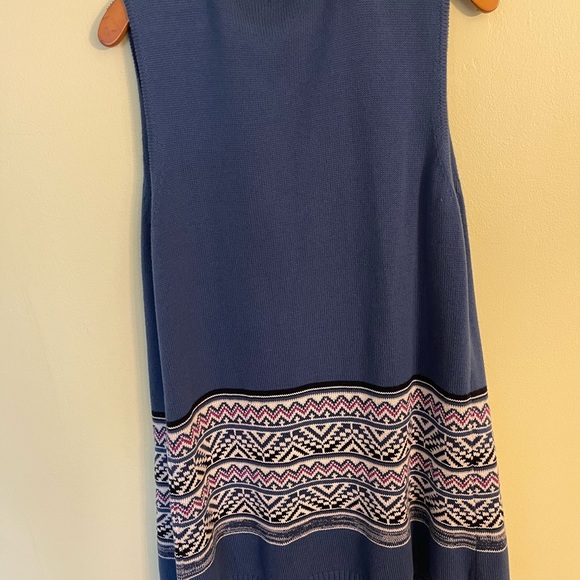 Bundle Deal: Two Women’s Sweater Vest. - Picture 7 of 8